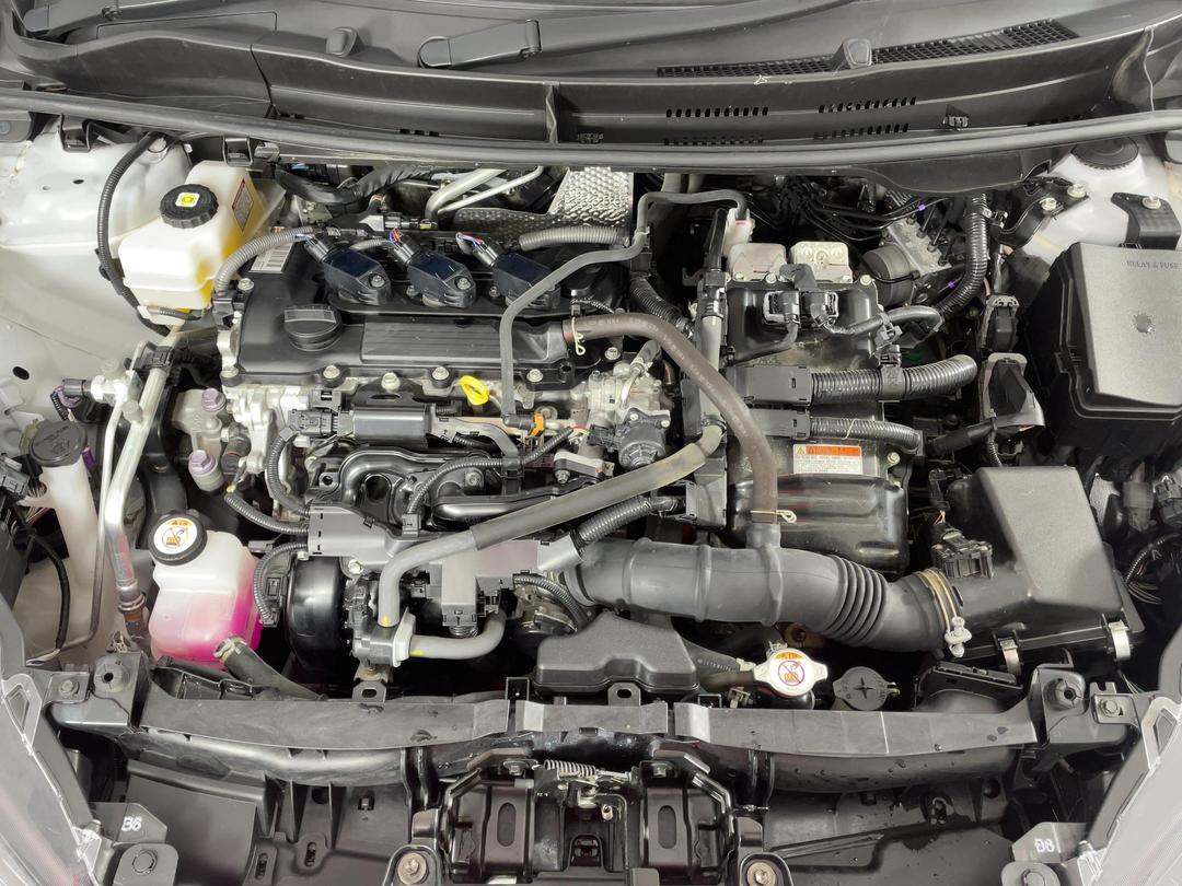 Photo '13' of Toyota Yaris