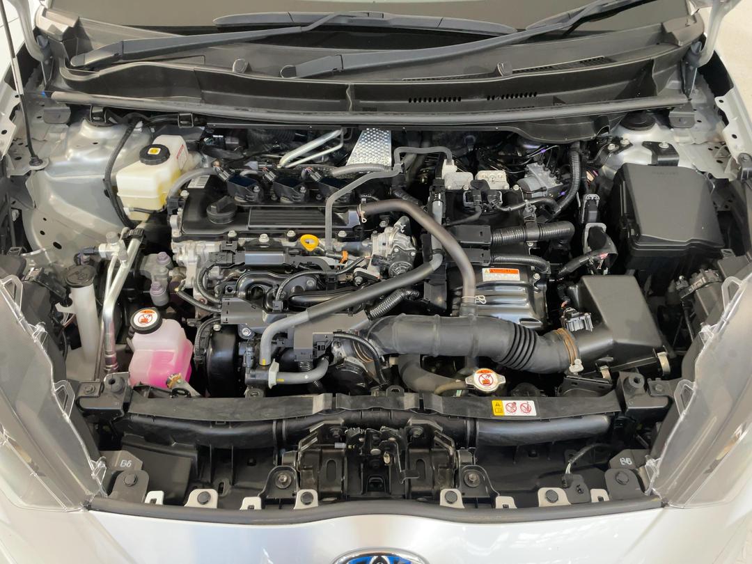 Photo '13' of Toyota Yaris