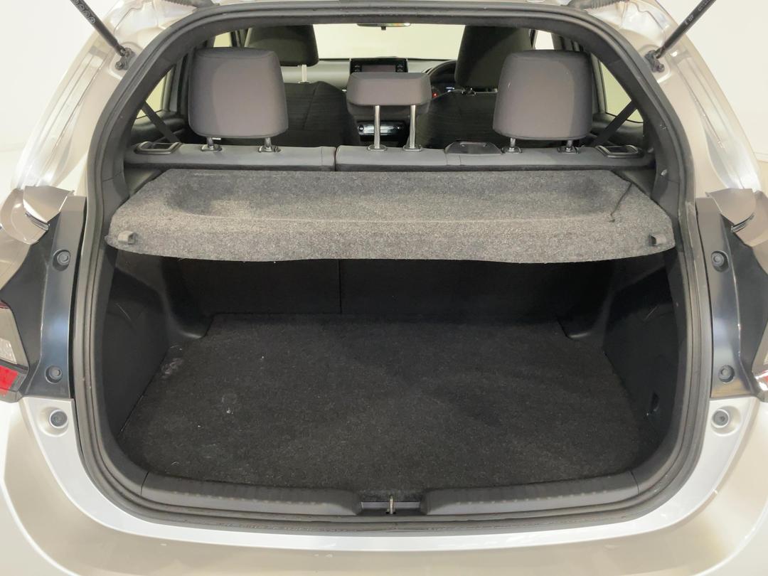 Photo '14' of Toyota Yaris