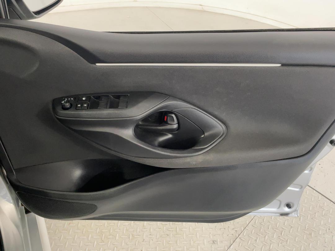 Photo '15' of Toyota Yaris
