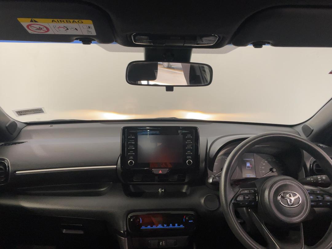 Photo '17' of Toyota Yaris