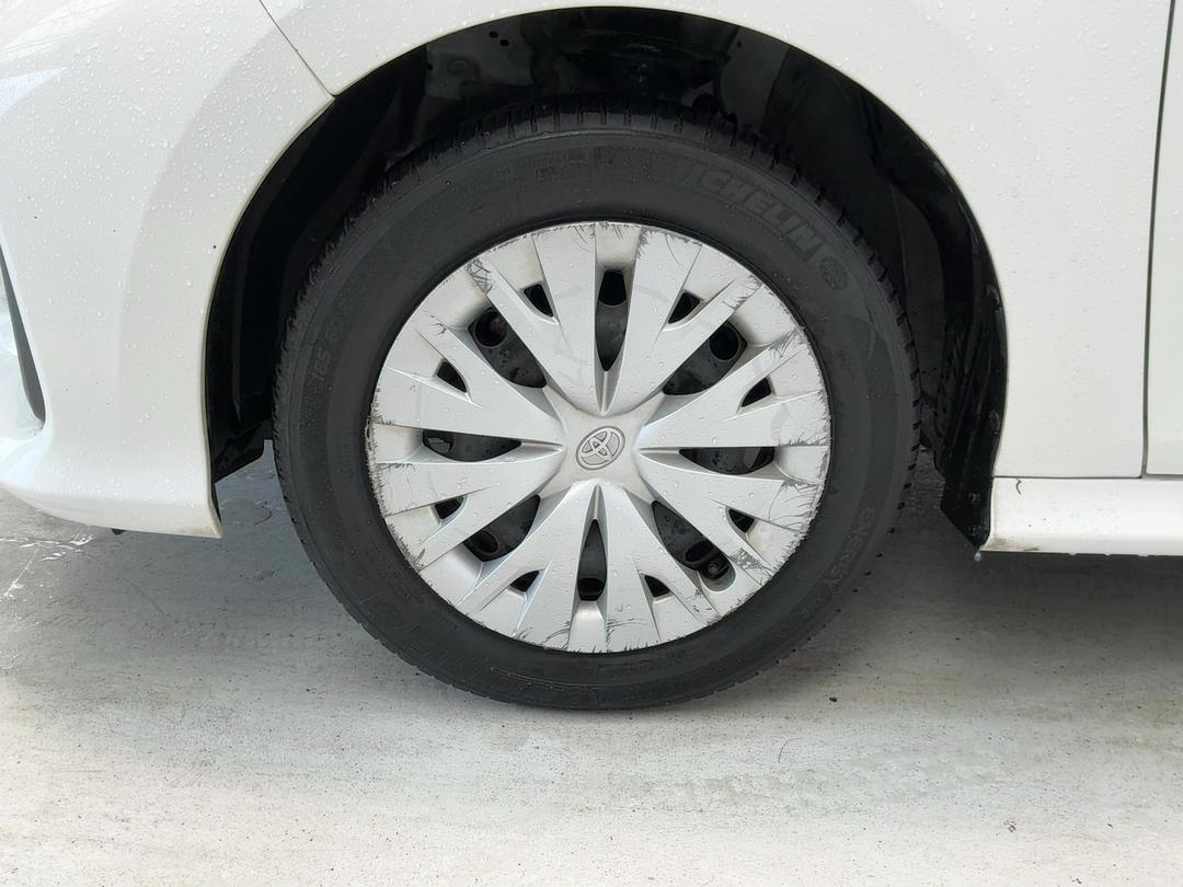 Photo '10' of Toyota Yaris