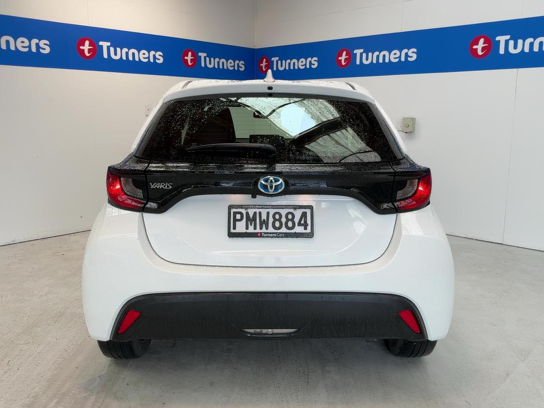Photo '6' of Toyota Yaris