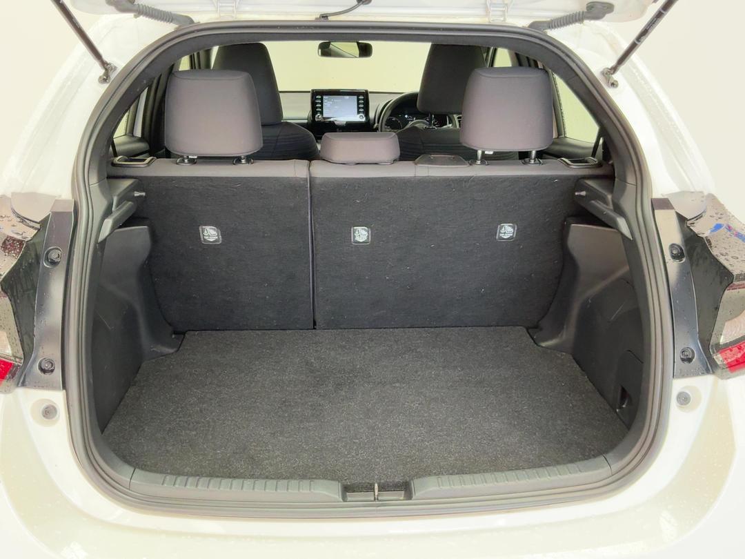 Photo '14' of Toyota Yaris