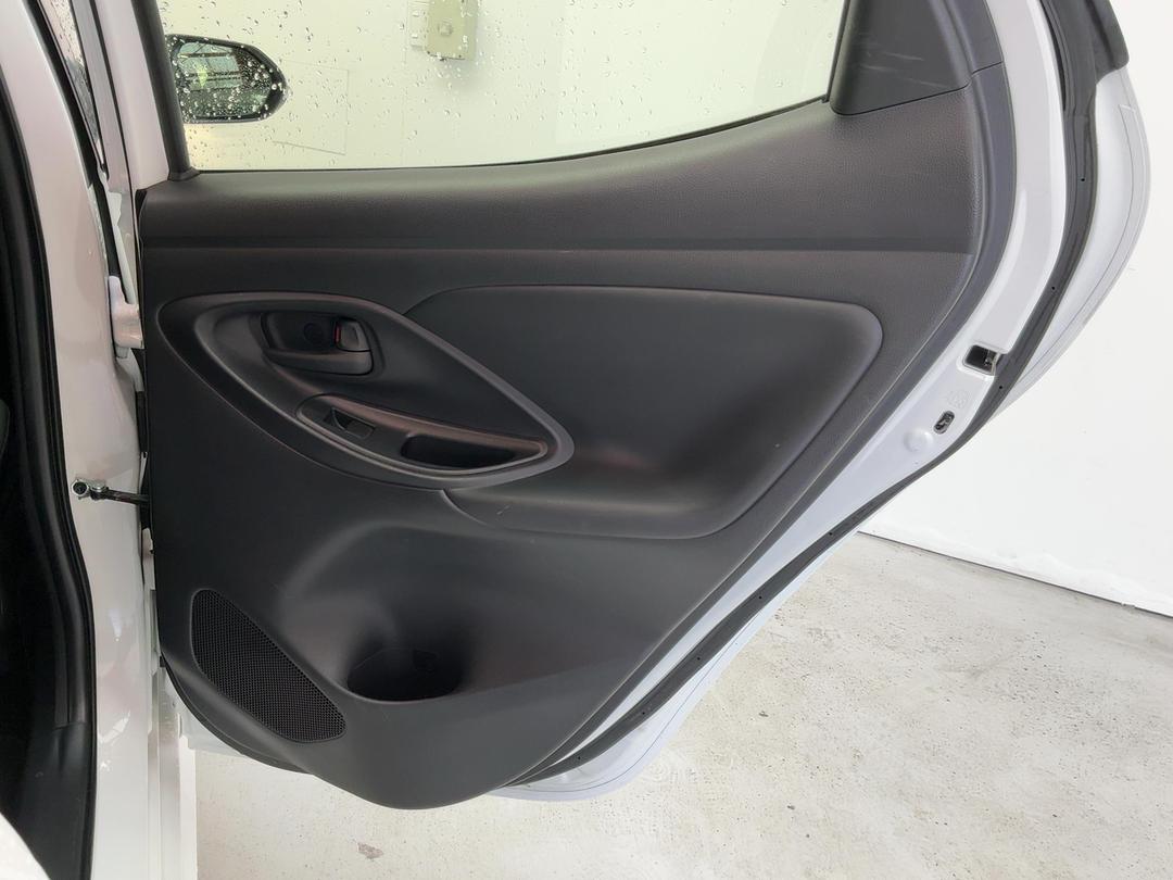 Photo '19' of Toyota Yaris