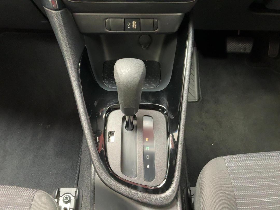 Photo '23' of Toyota Yaris