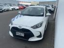 Thumbnail '3' of Toyota Yaris GX