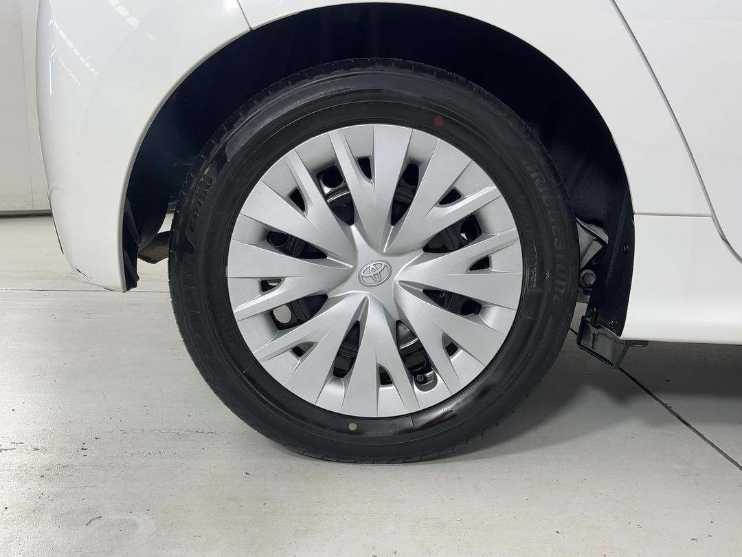 Photo '12' of Toyota Yaris