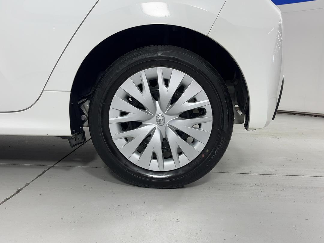 Photo '11' of Toyota Yaris