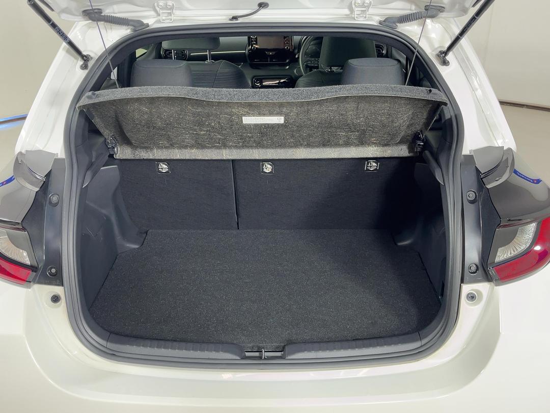 Photo '14' of Toyota Yaris