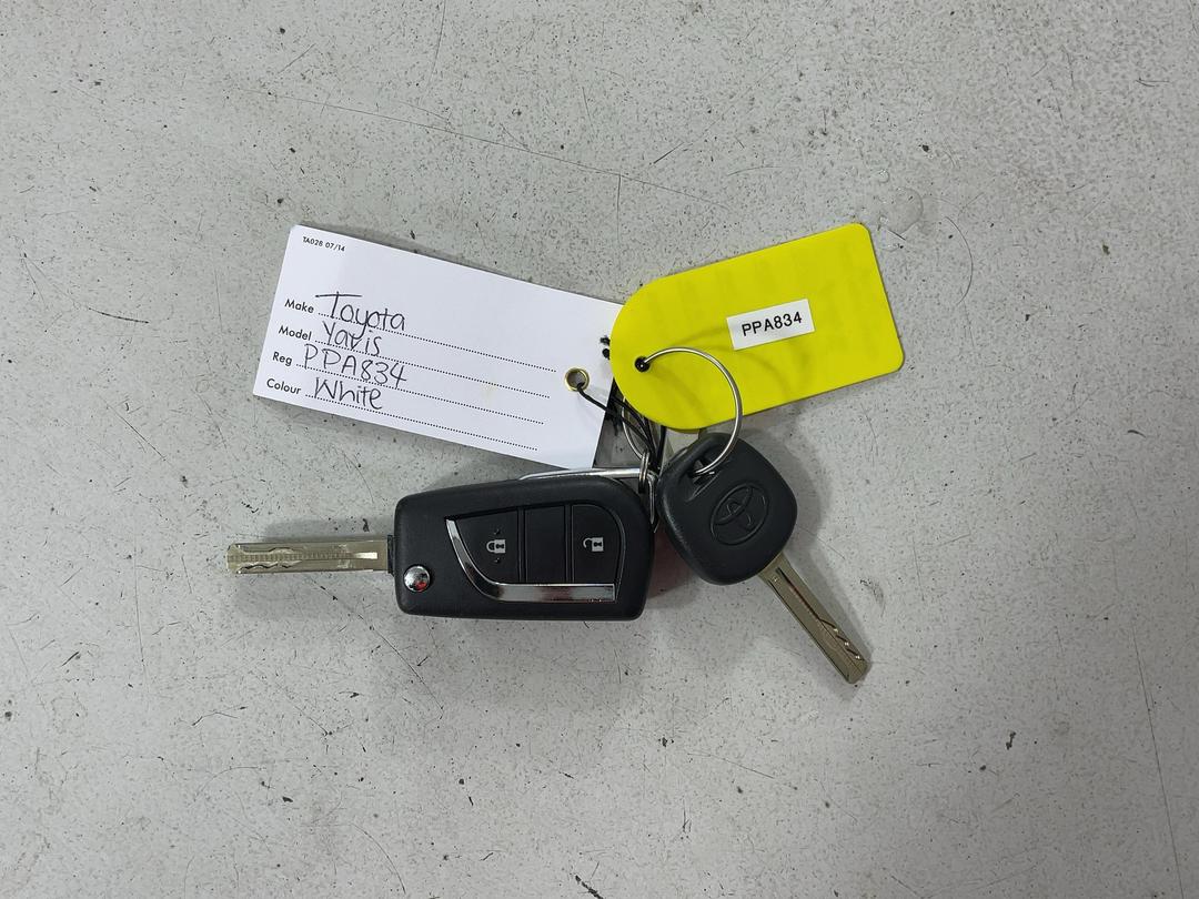 Photo '22' of Toyota Yaris