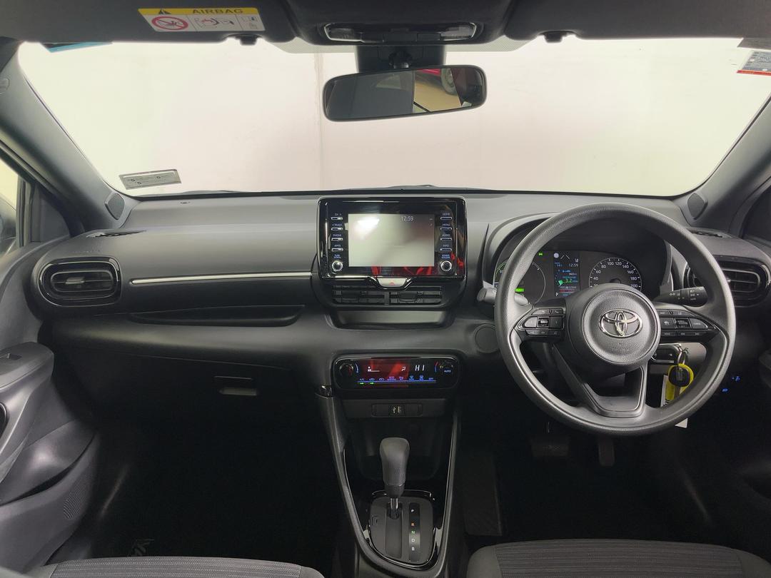 Photo '17' of Toyota Yaris
