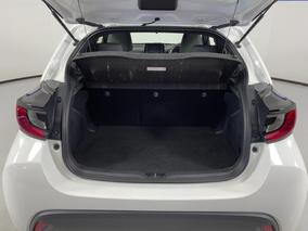 Photo '14' of Toyota Yaris
