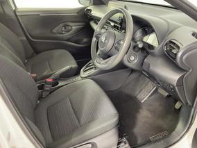 Photo '16' of Toyota Yaris
