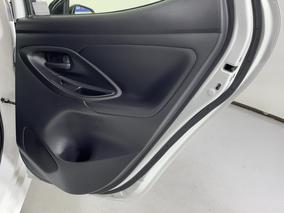 Photo '19' of Toyota Yaris