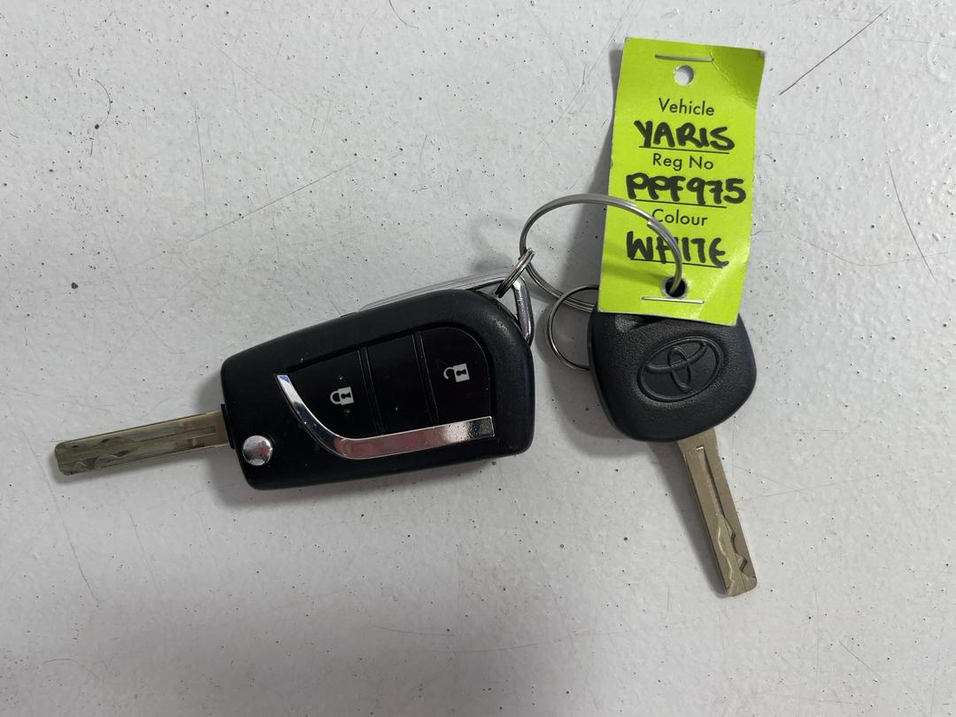 Photo '22' of Toyota Yaris
