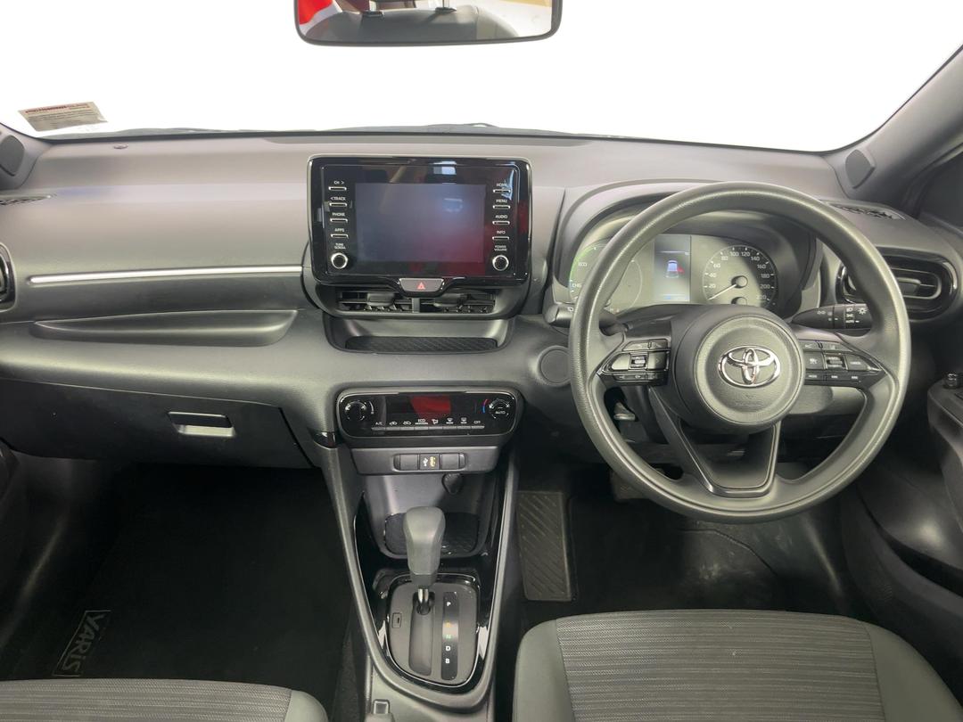 Photo '17' of Toyota Yaris