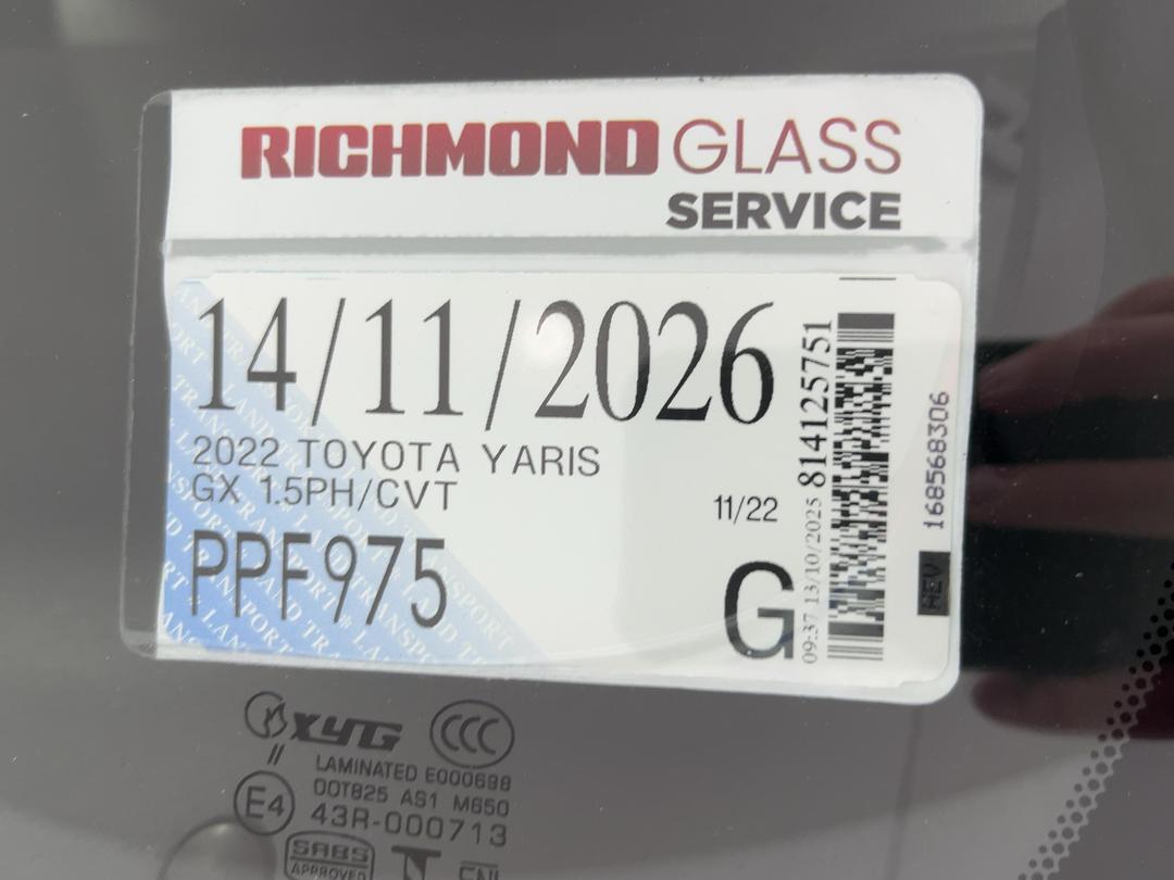 Photo '29' of Toyota Yaris