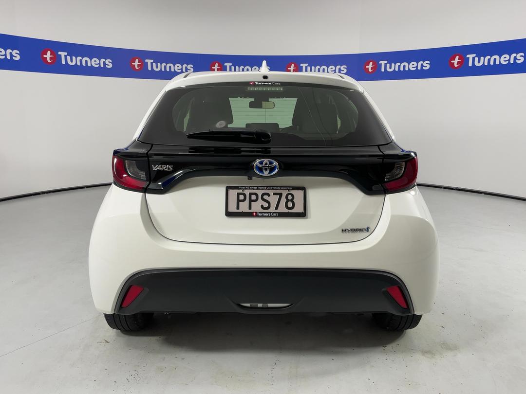 Photo '6' of Toyota Yaris