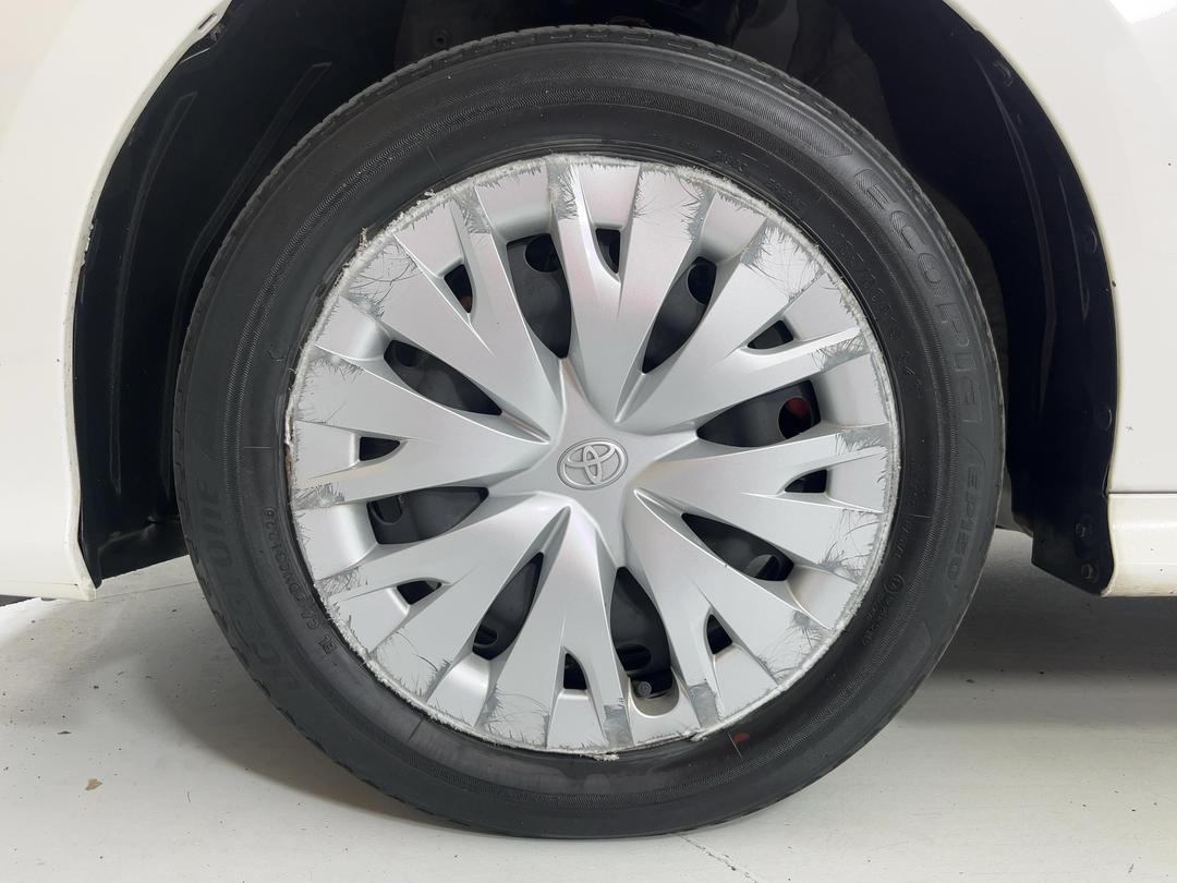 Photo '10' of Toyota Yaris