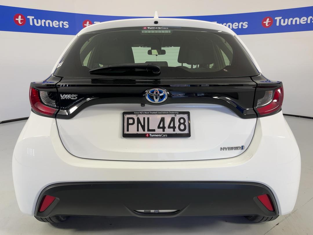 Photo '6' of Toyota Yaris