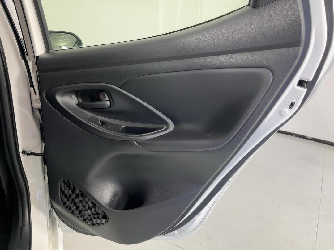 Photo '19' of Toyota Yaris