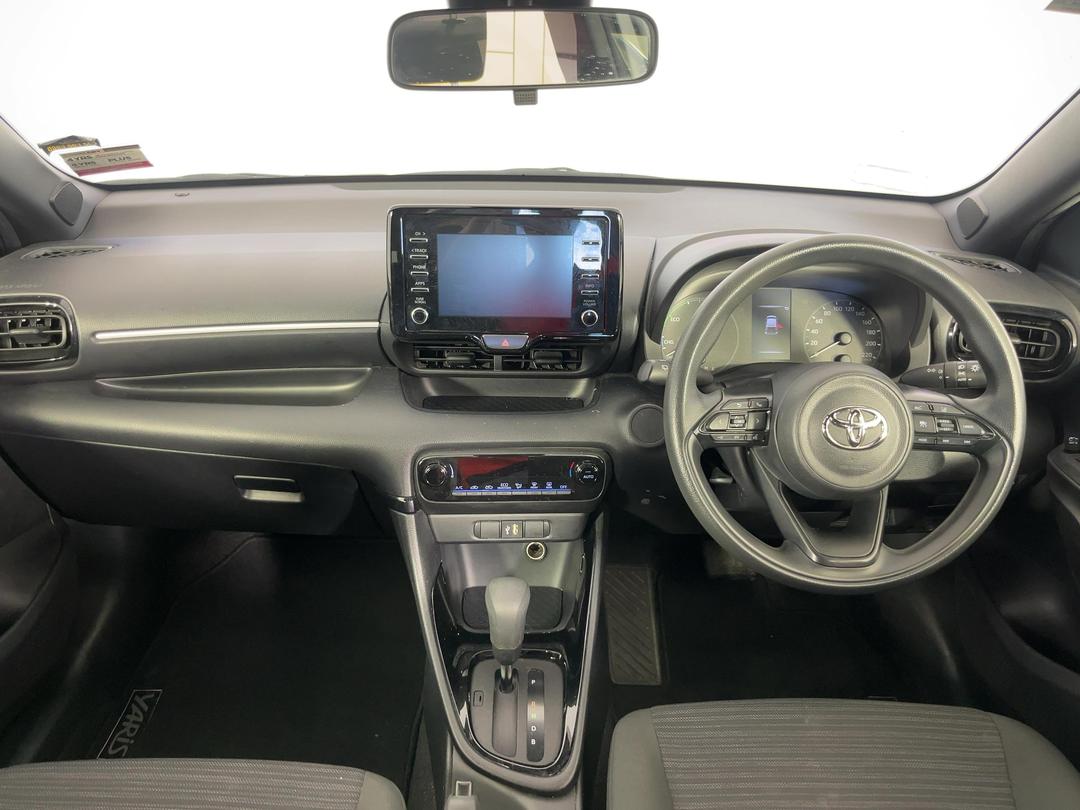 Photo '17' of Toyota Yaris