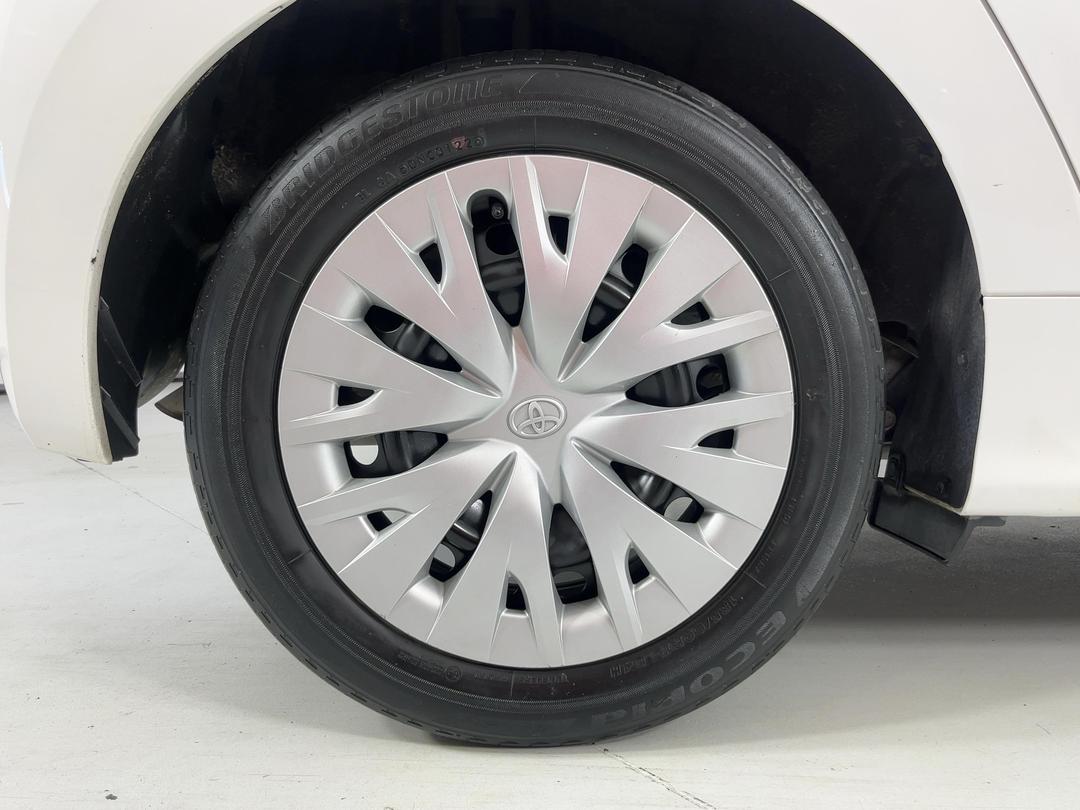 Photo '12' of Toyota Yaris