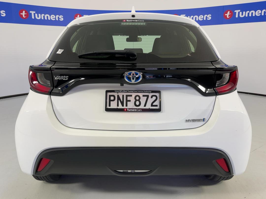 Photo '6' of Toyota Yaris