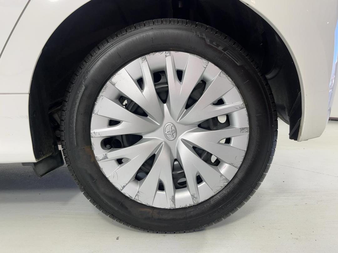 Photo '11' of Toyota Yaris