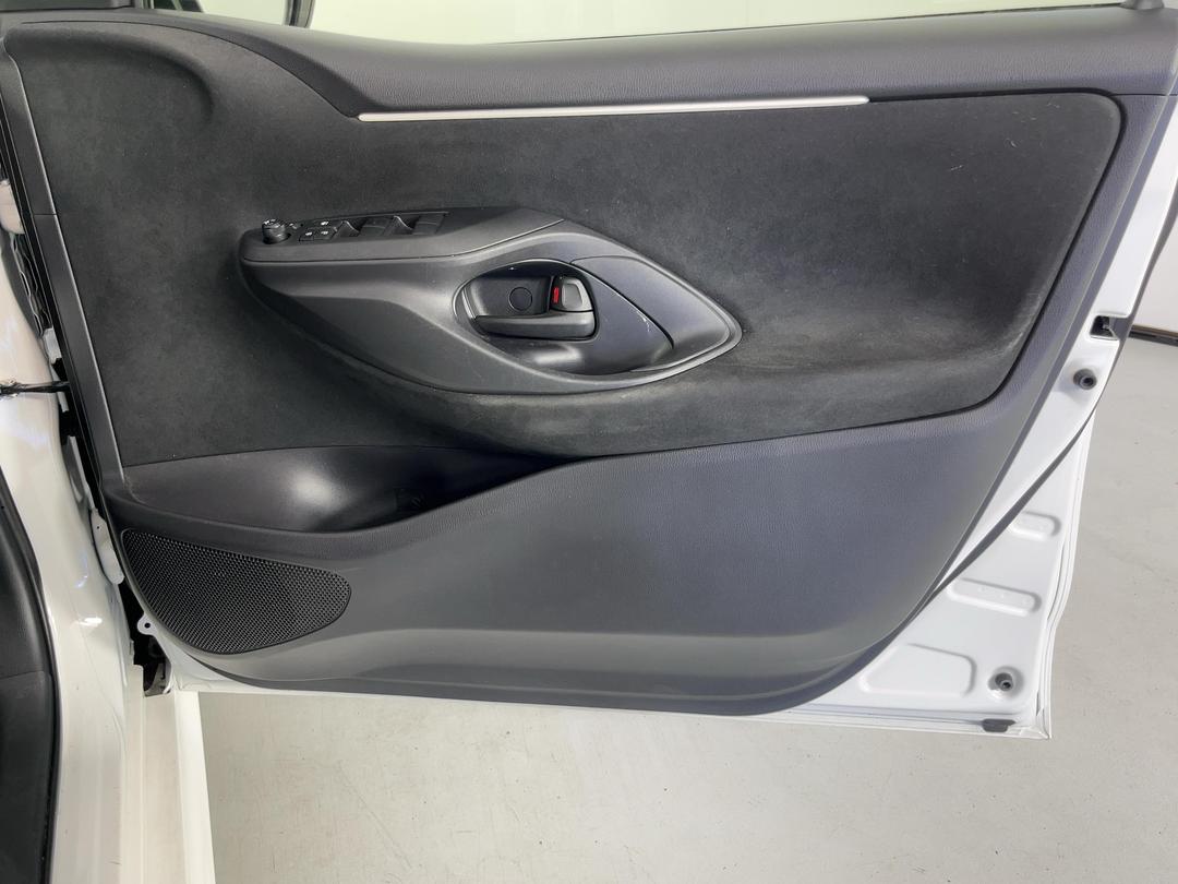 Photo '15' of Toyota Yaris