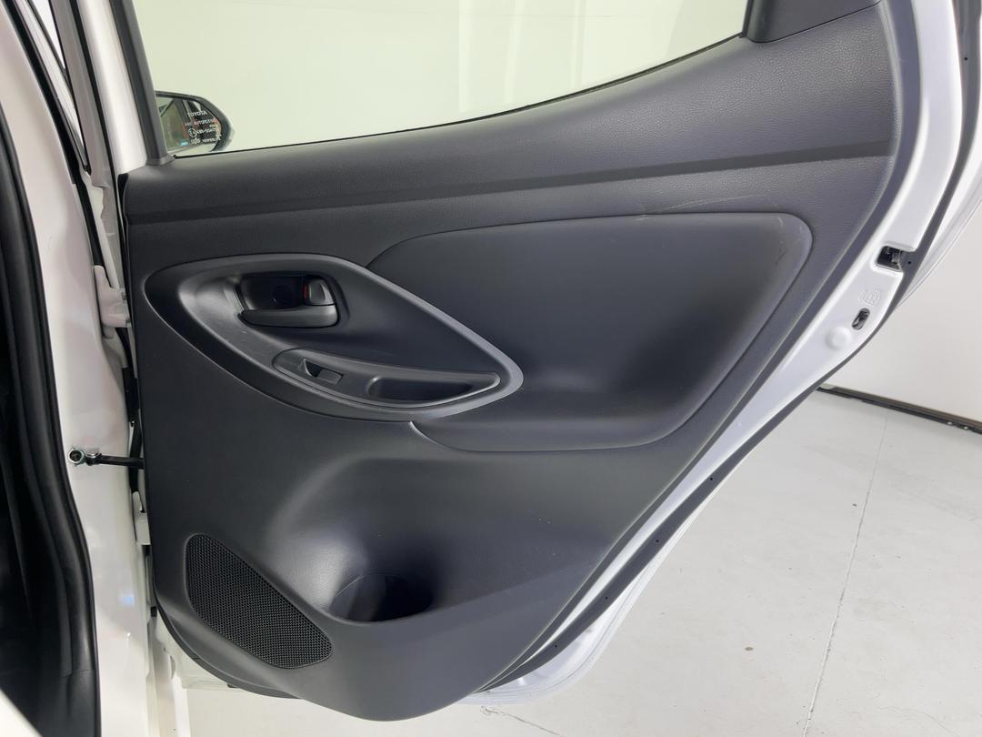 Photo '19' of Toyota Yaris