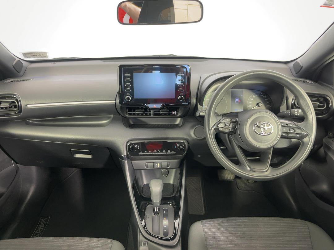 Photo '17' of Toyota Yaris