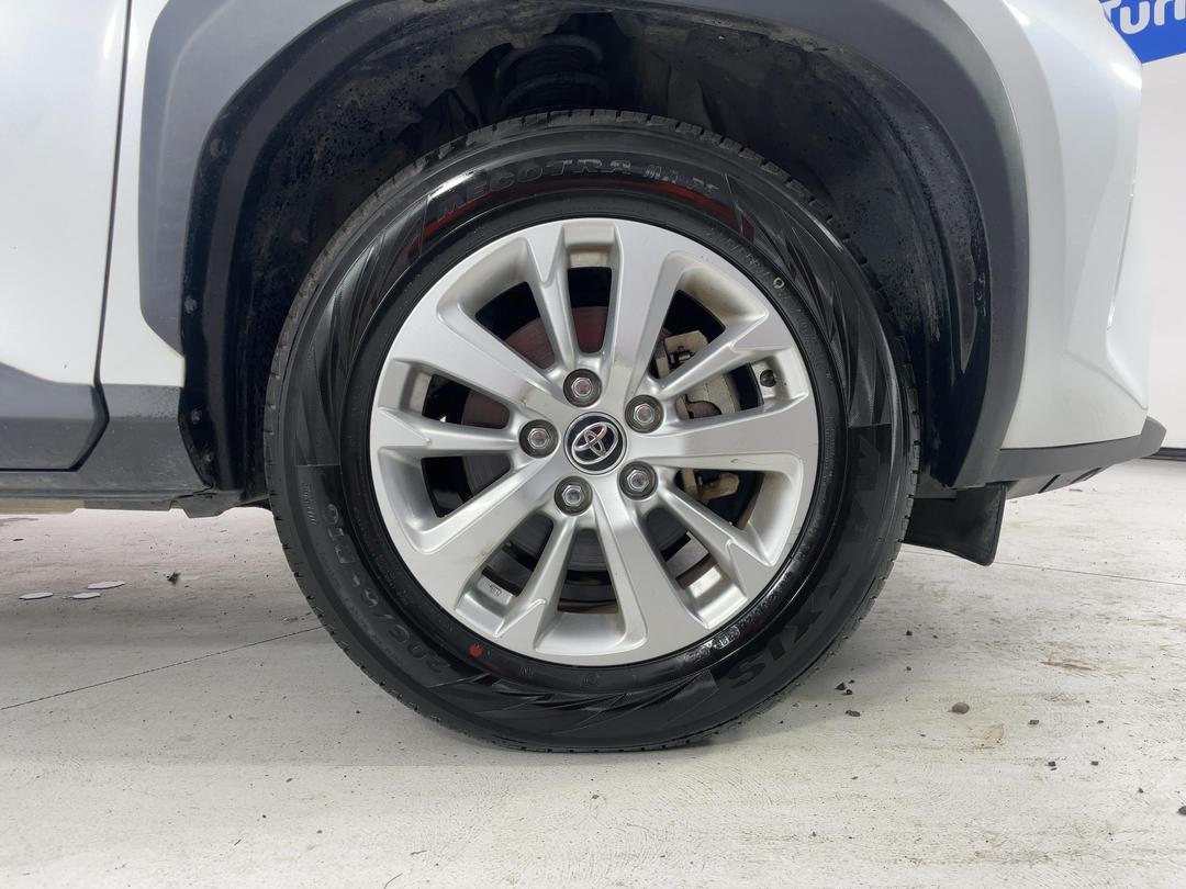 Photo '9' of Toyota Yaris Cross