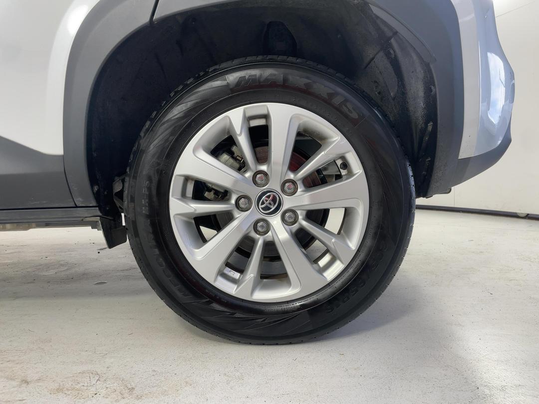 Photo '11' of Toyota Yaris Cross