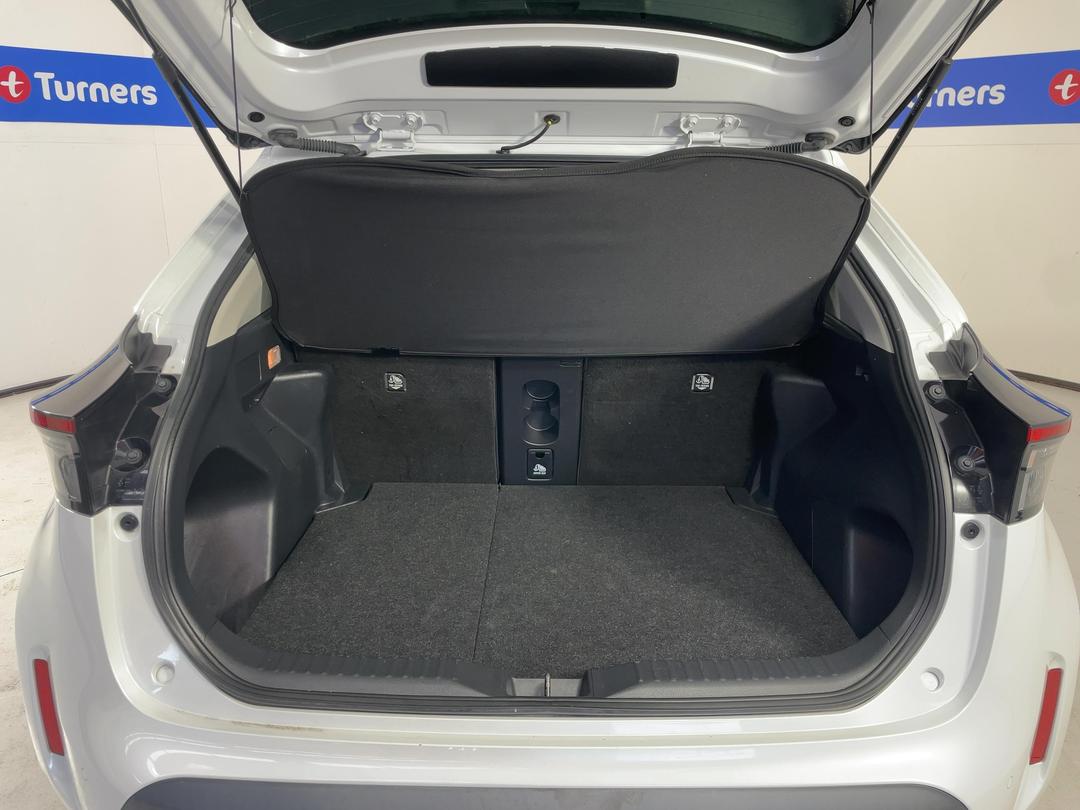 Photo '14' of Toyota Yaris Cross