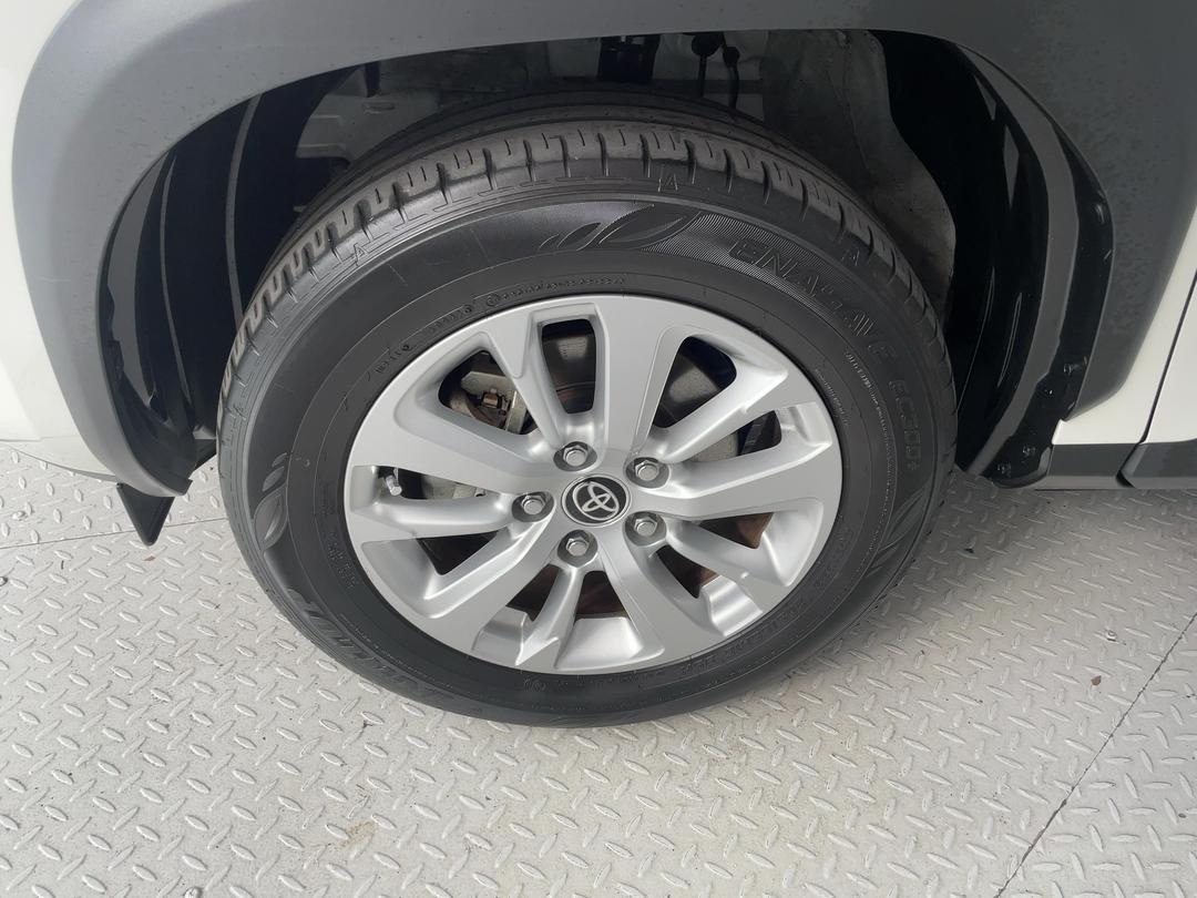 Photo '10' of Toyota Yaris Cross