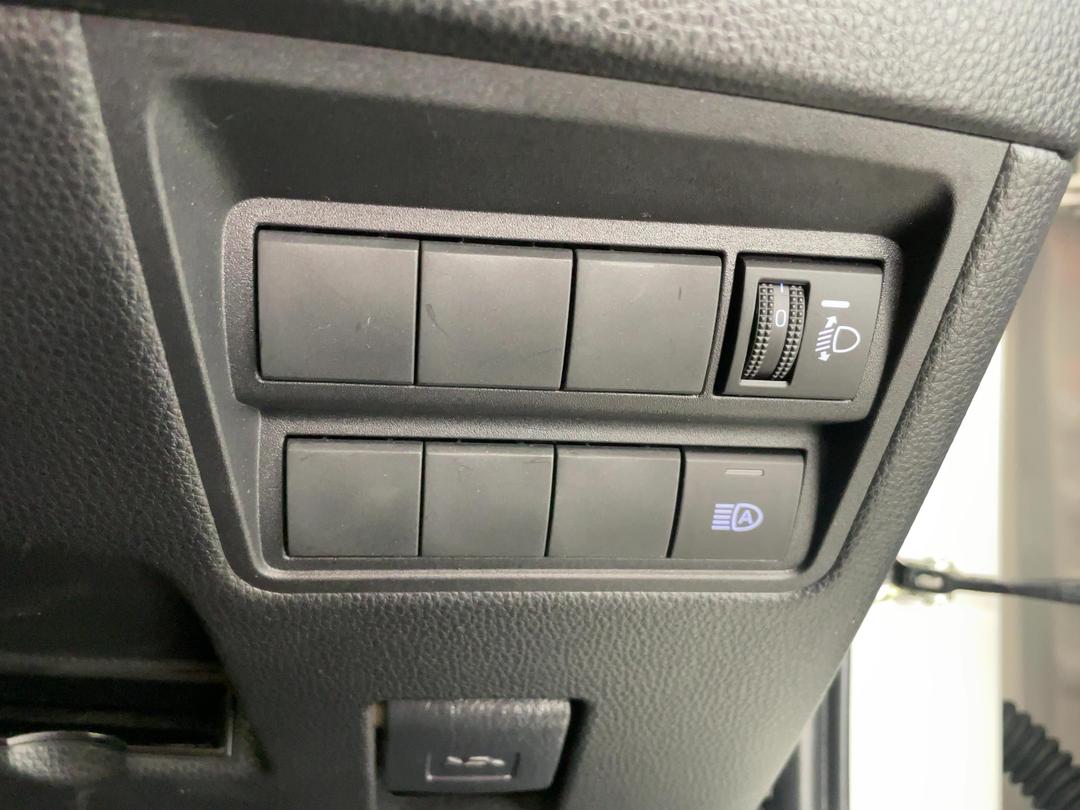 Photo '24' of Toyota Yaris Cross