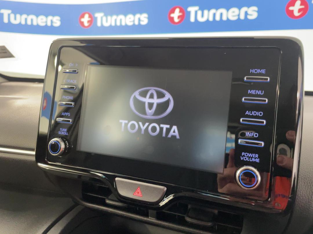 Photo '28' of Toyota Yaris Cross