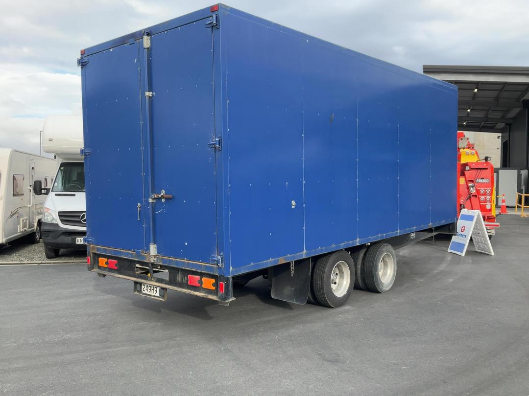Photo '3' of TRAILER TRANSTAK LOW LOADER Box Body Semi