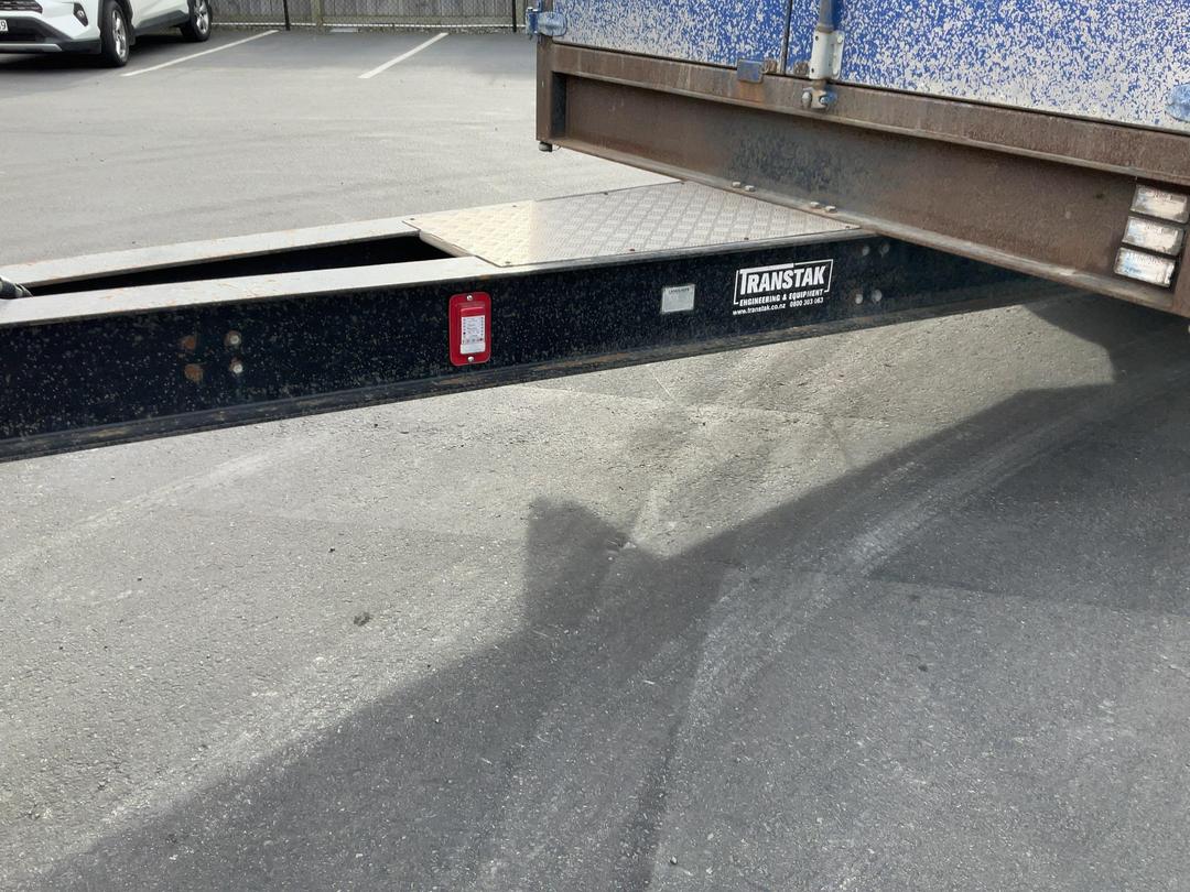Photo '8' of TRAILER TRANSTAK LOW LOADER Box Body Semi
