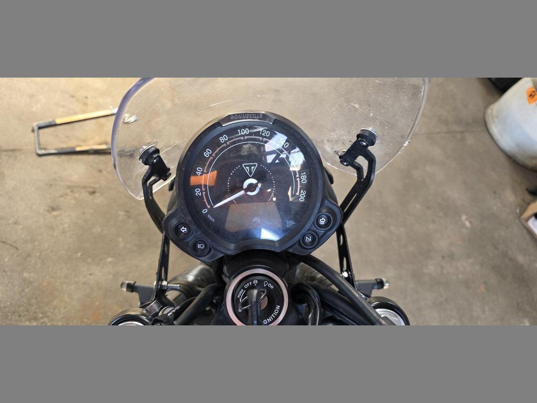 Photo '9' of Triumph STREET SCRAMBLER