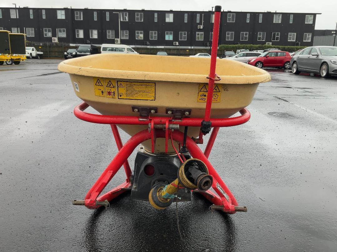 Photo '4' of Vicom Pendulum Spreader Spreader