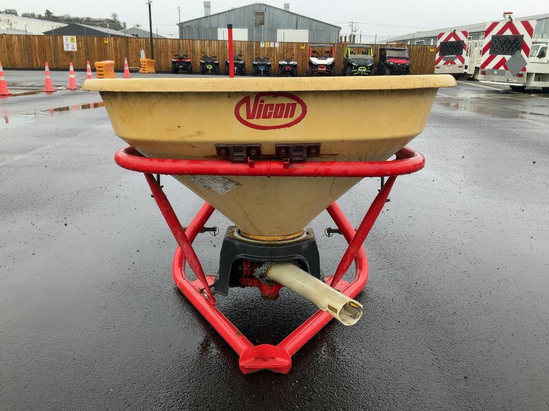 Photo '6' of Vicom Pendulum Spreader Spreader