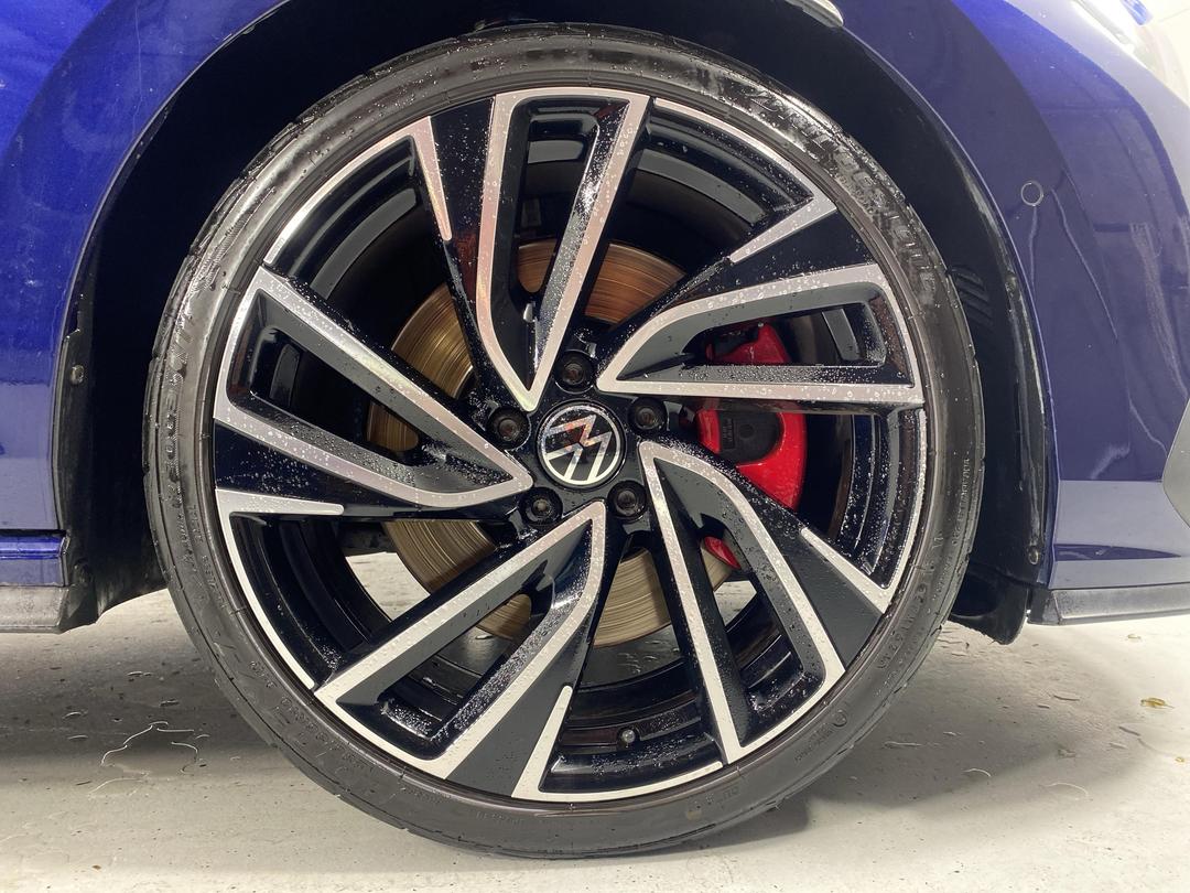 Photo '9' of Volkswagen Golf