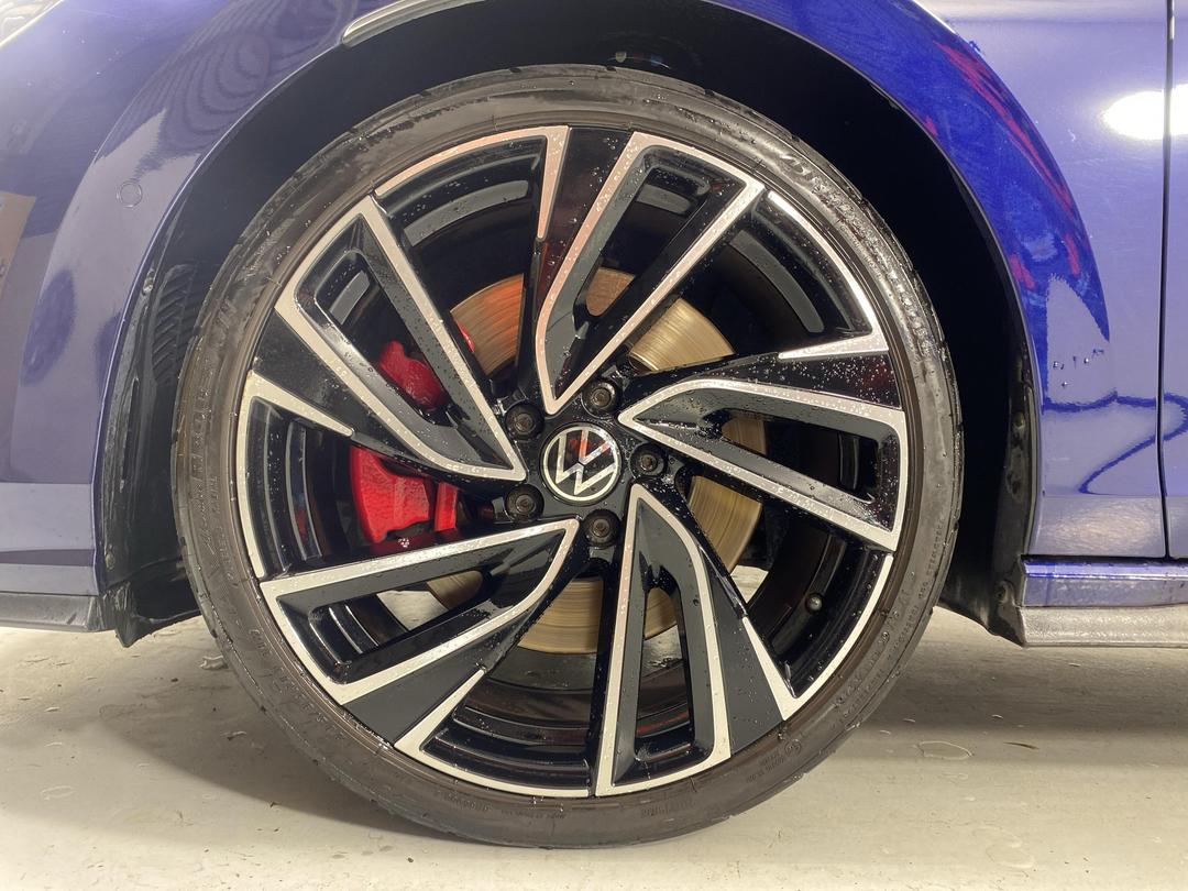 Photo '10' of Volkswagen Golf