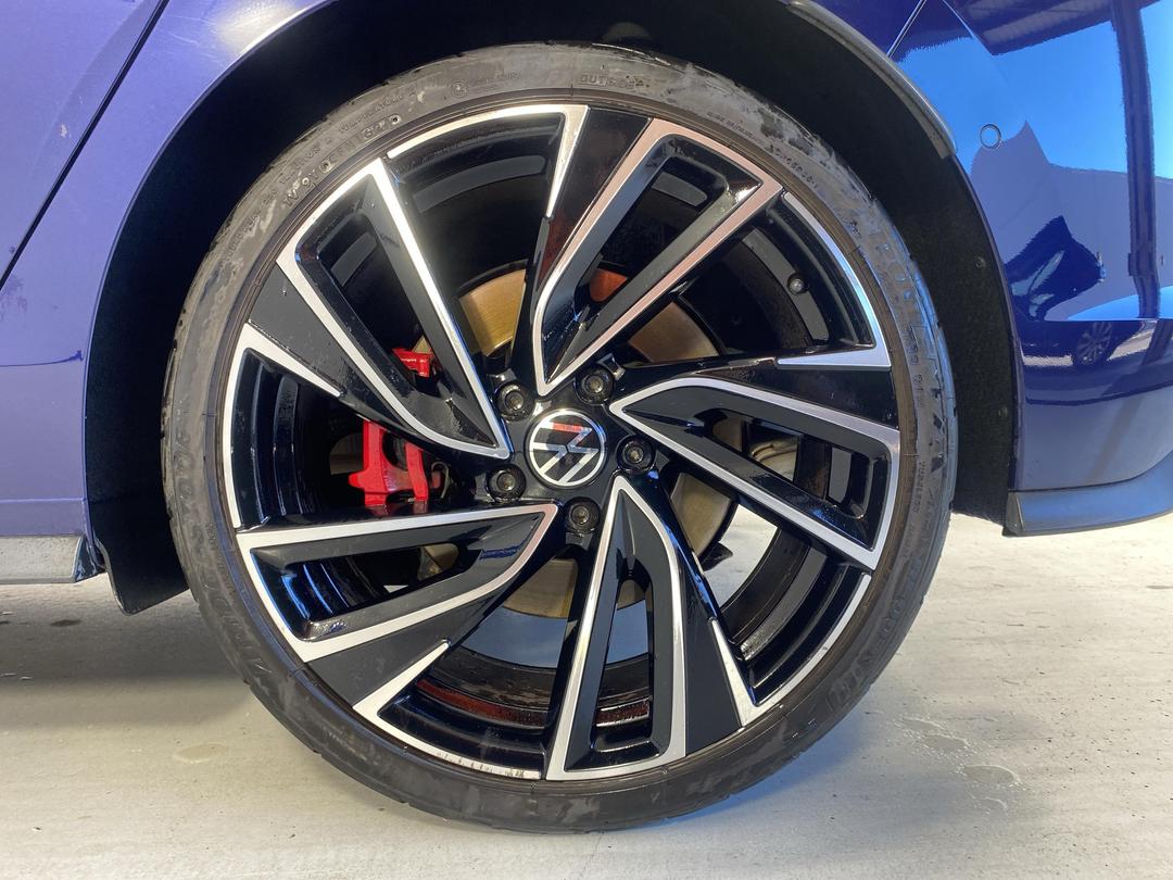 Photo '11' of Volkswagen Golf