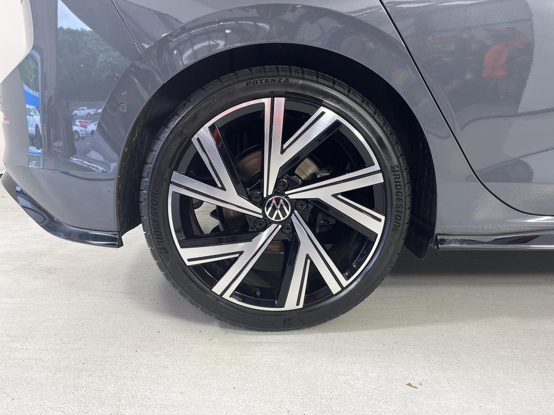 Photo '12' of Volkswagen Golf