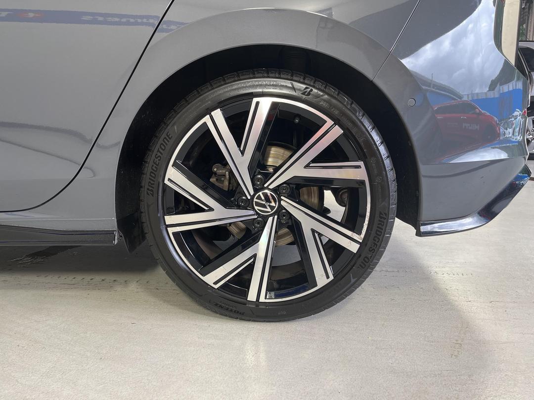 Photo '11' of Volkswagen Golf