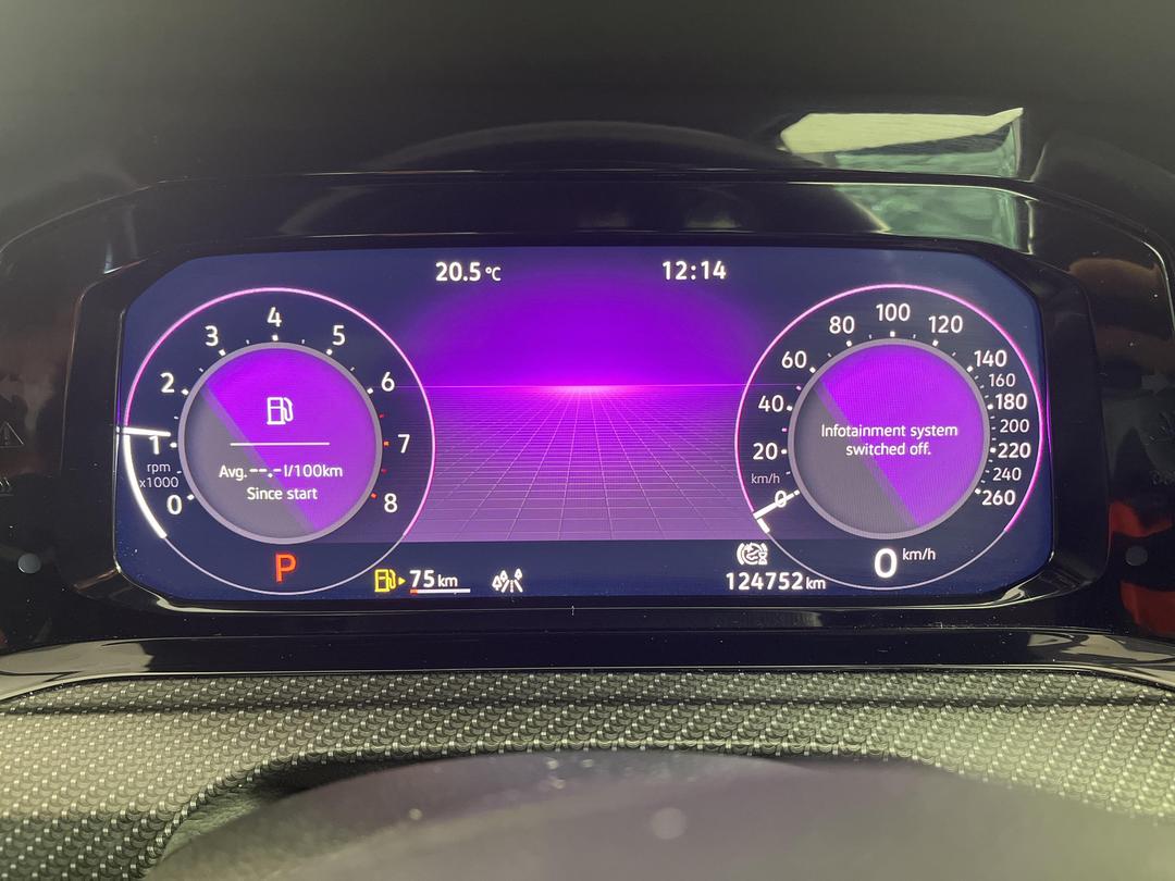 Photo '21' of Volkswagen Golf